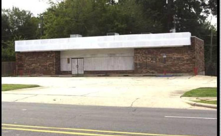 Highland liquor store OK’ed with caveats