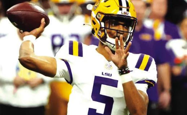 Jayden Daniels makes Heisman statement in 52-35 win over Florida!