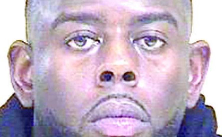 Felon leads police on chase, arrested with firearm
