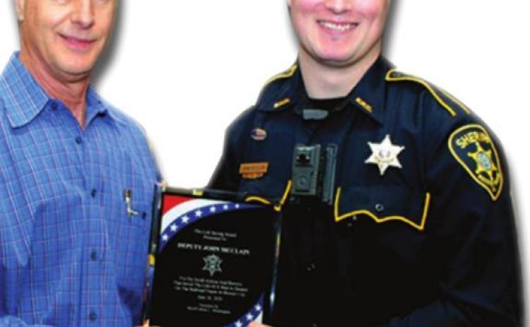 Bossier Sheriff Presents Life-Saving Award – Deputy saves life of man on railroad tracks