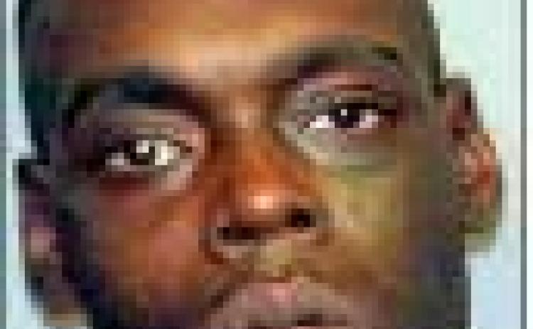 Man arrested for resisting an officer, possession of drug paraphernalia