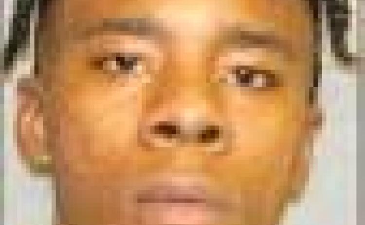 Man flees from police, tosses drugs, weapons from vehicle