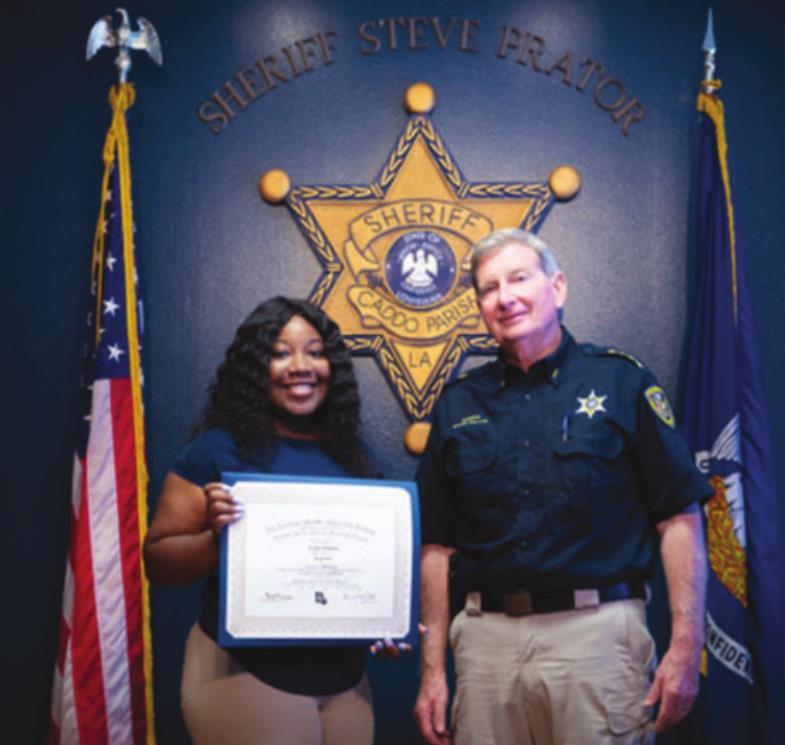 Sheriff awards scholarship to Captain Shreve senior