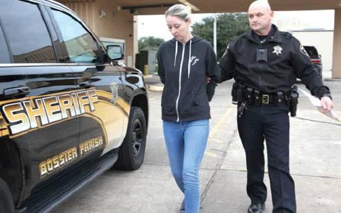 Benton woman arrested for the second-degree murder of her child