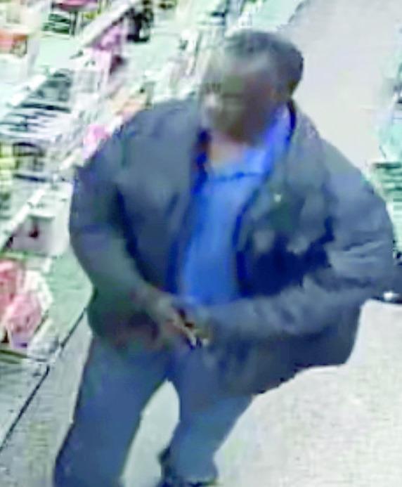 Police seek liquor store thief