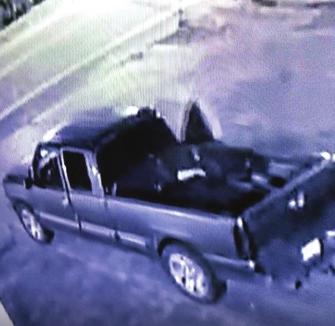 Police seek identity of trailer thief