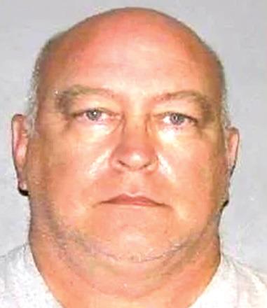 Photographer pleads guilty to child pornography