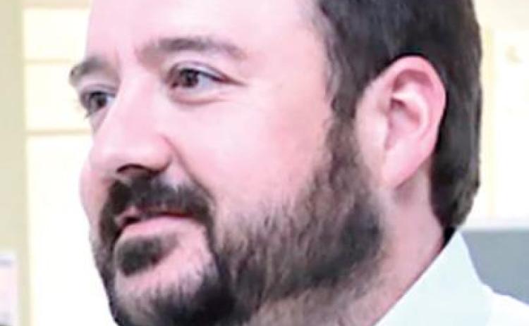 DeSoto clerk of court arrested for electioneering