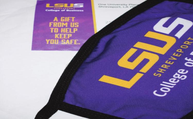 LSUS College of Business provides free masks to students