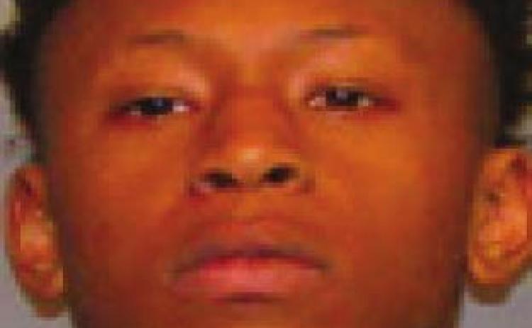 Man arrested after pursuit with officers