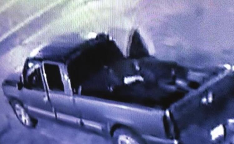 Police seek identity of trailer thief