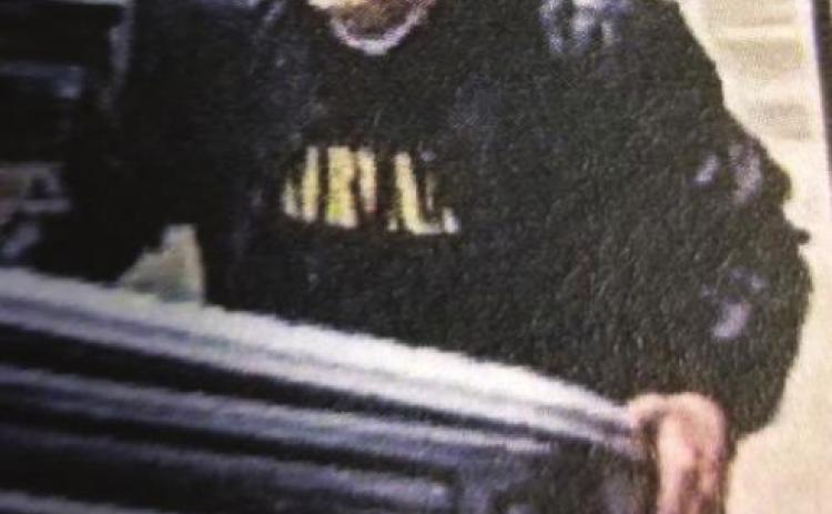 Police seek IDs of Walmart thieves
