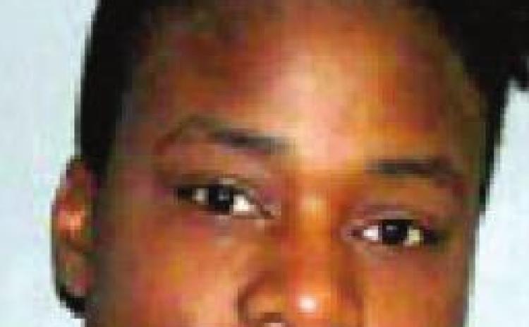 Five kids left in car while mom shoplifts
