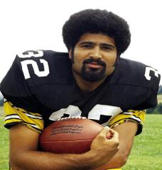 NFL legend Franco Harris dead at 72