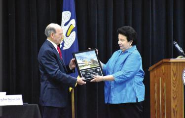 Warm farewell to Bossier City Mayor Lo Walker