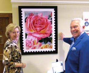 American Rose Society President Bob Martin the 2021 Mary Johnston Award recipient